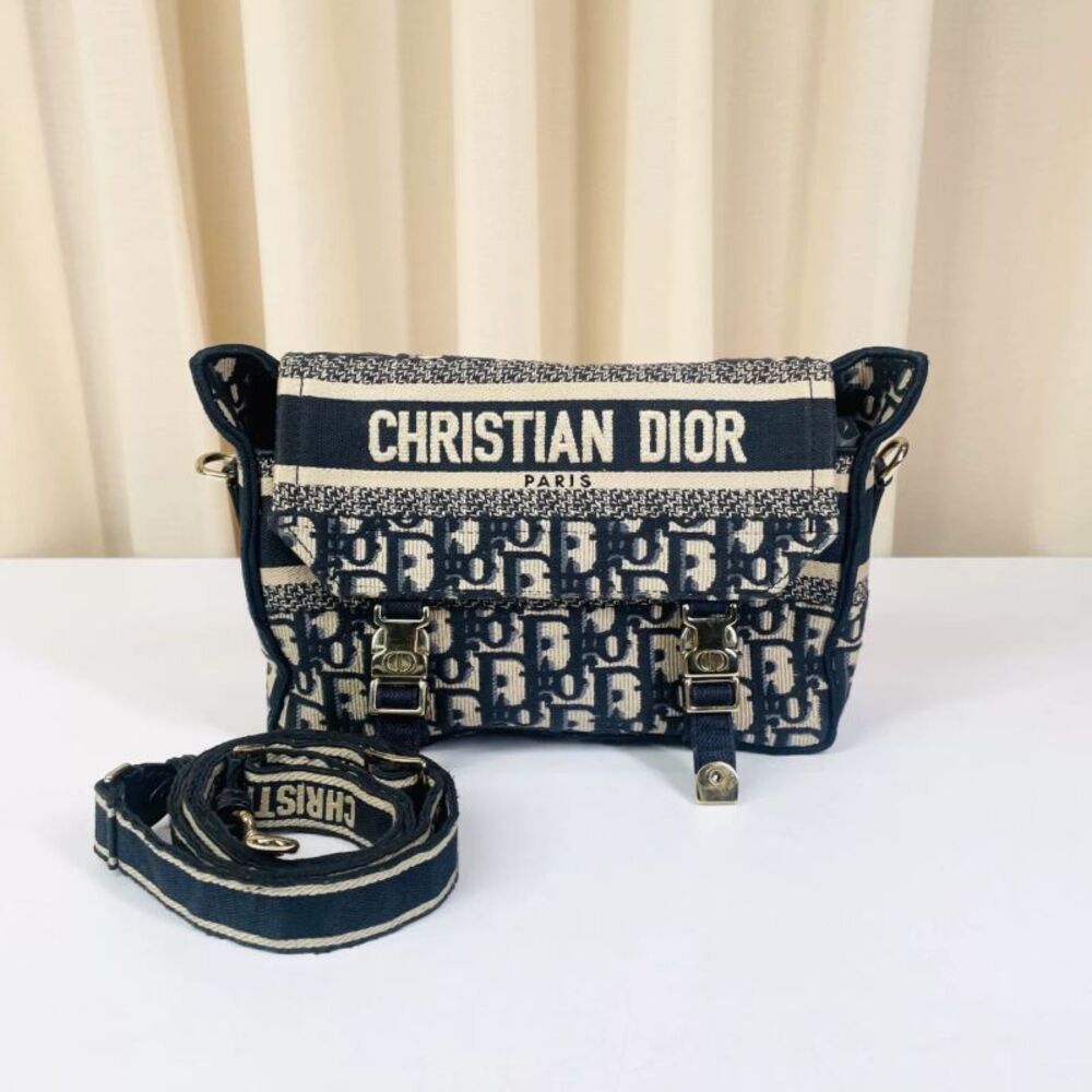Dior Women Pre-Loved Bag Very Good Condition